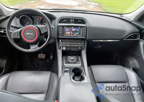 2017 Jaguar F-Pace Pre z USA, uszkodzony, nr VIN SADCJ2BN9HA096252